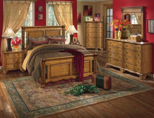 Деревянная мебель в спальне