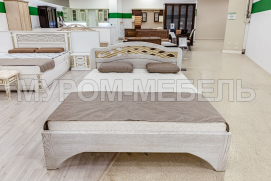 Здесь изображено Кровать Вирсавия (белая эмаль с золотой патиной)