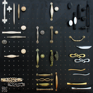 Образцы фурнитуры корпусной мебели